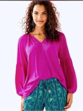 Lilly Pulitzer Charleigh Blackberry V Neck Flowy Puff Sleeve Shirt Size Medium